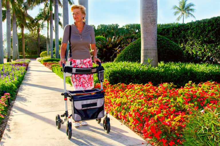 Rollator: So finden Sie die passende Gehhilfe