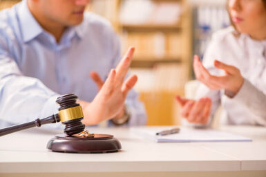 Scheidung: Gründe, Ablauf, Kosten, Tipps
