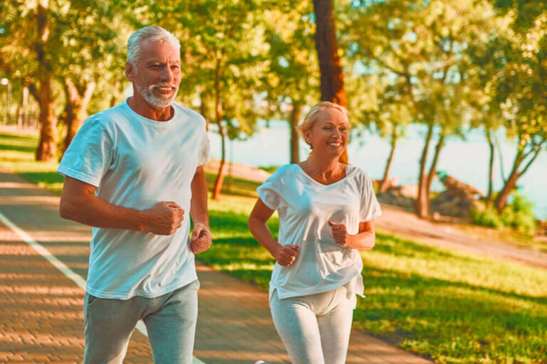 Sport Ü60: So bleiben Sie bis ins hohe Alter fit